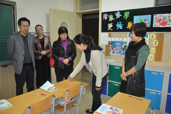 市领导莅临我校视察工作