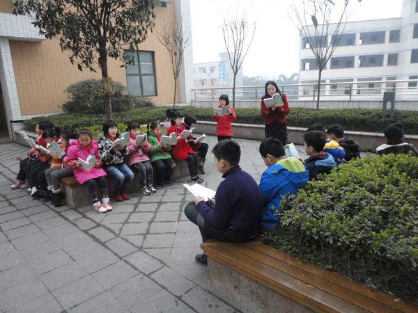 翡翠实验学校：将课堂延伸到室外，让生命自由快乐地成长！