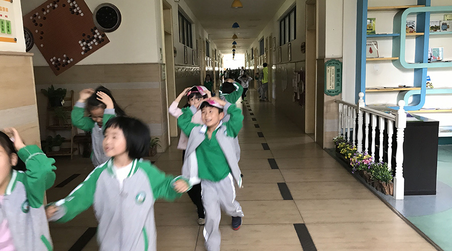 地震、火灾，翡翠娃娃都“不怕”！