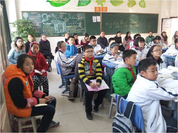 牵手初中——走进乐山外国语学校